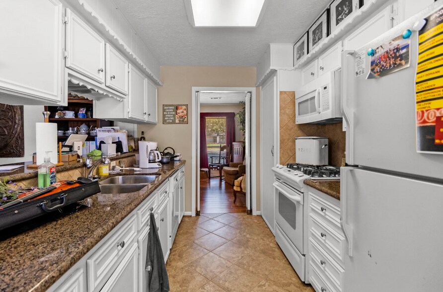 More Photos Of 25911 I-45, Spring Restaurant For Sale