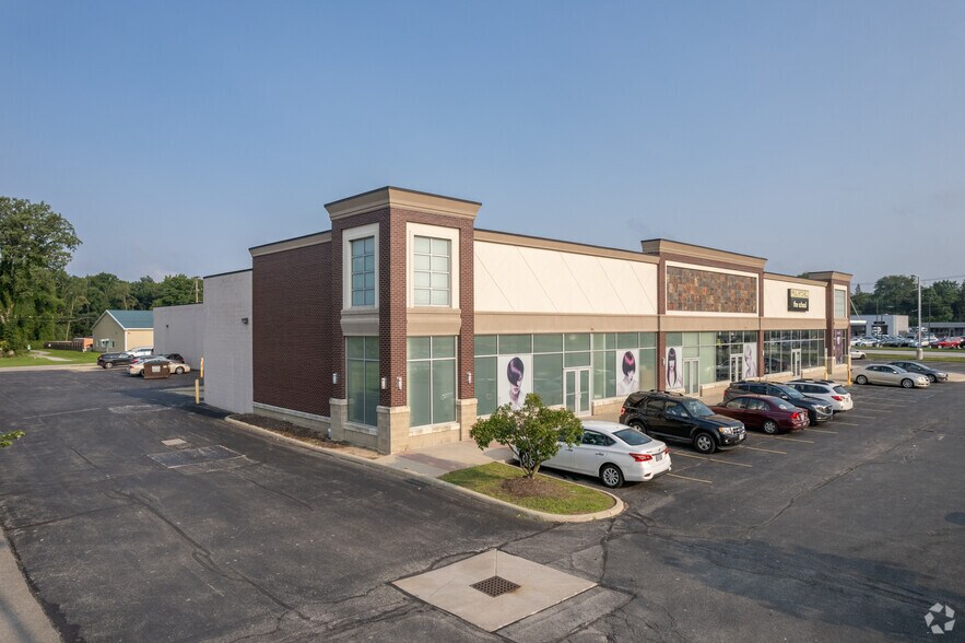 More Photos Of 5549-5555 Monroe St, Sylvania Freestanding For Lease