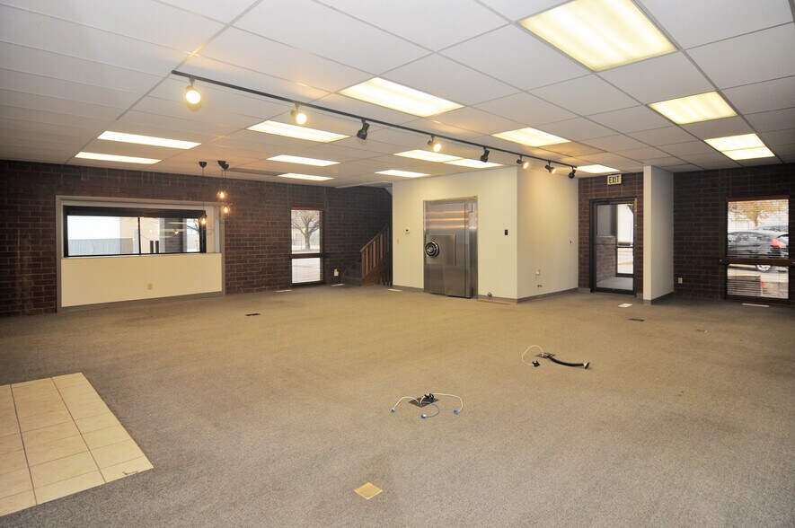More Photos Of 1735 S 300 W, Salt Lake City Auto Dealership For Lease