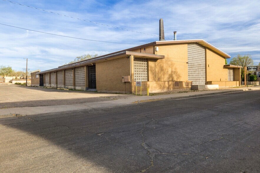 More Photos Of 111 University SE Blvd, Albuquerque Specialty For Sale