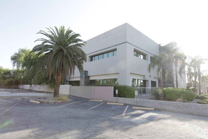 More Photos Of 3016 W Charleston Blvd, Las Vegas Medical For Lease