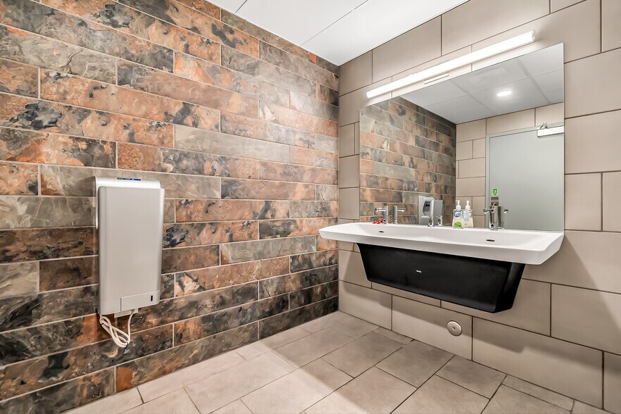 More Photos Of 734 Main St, Grand Junction Office For Lease