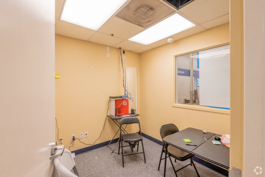 More Photos Of 2800 Power Inn Rd, Sacramento Freestanding For Lease