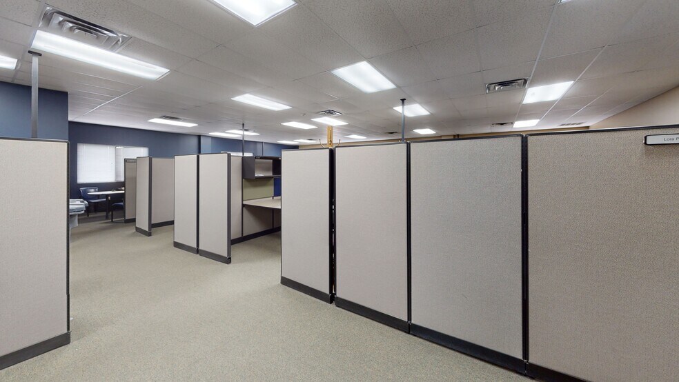 More Photos Of 950 Starvue Dr NW, Cleveland Office For Sale