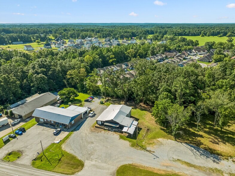 Primary Photo Of 1861 Fairview Blvd, Fairview Flex For Lease