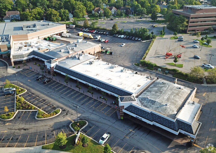 More Photos Of 1127-1163 Church St, Northbrook Unknown For Lease