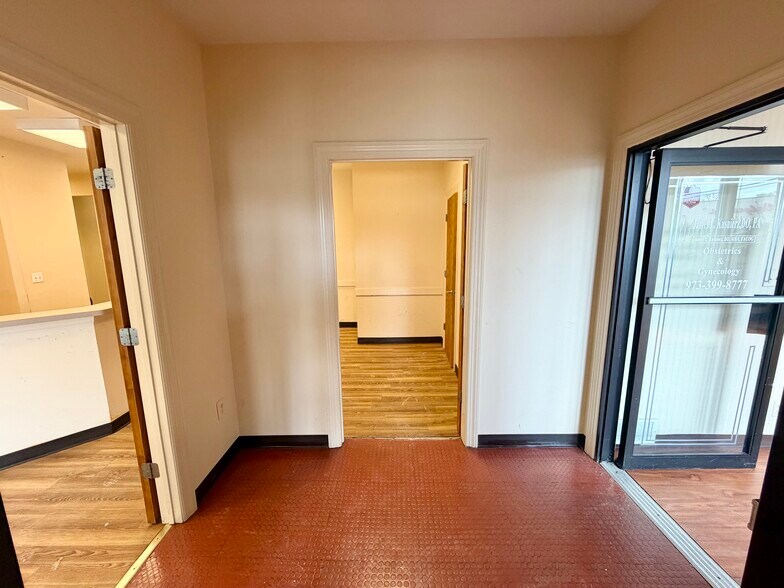 More Photos Of 853-855 Grove St. st, Irvington Healthcare For Lease