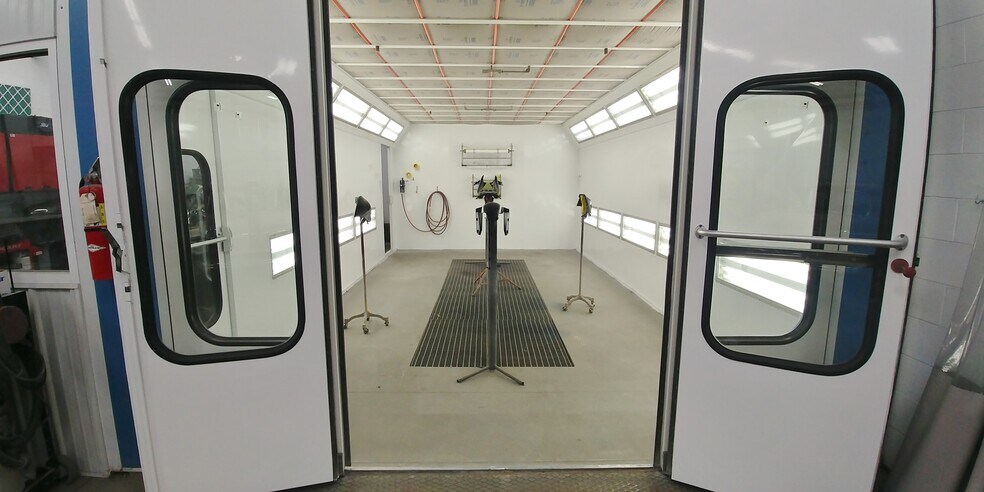 More Photos Of 71 Cooper Ave, Tonawanda Auto Repair For Sale