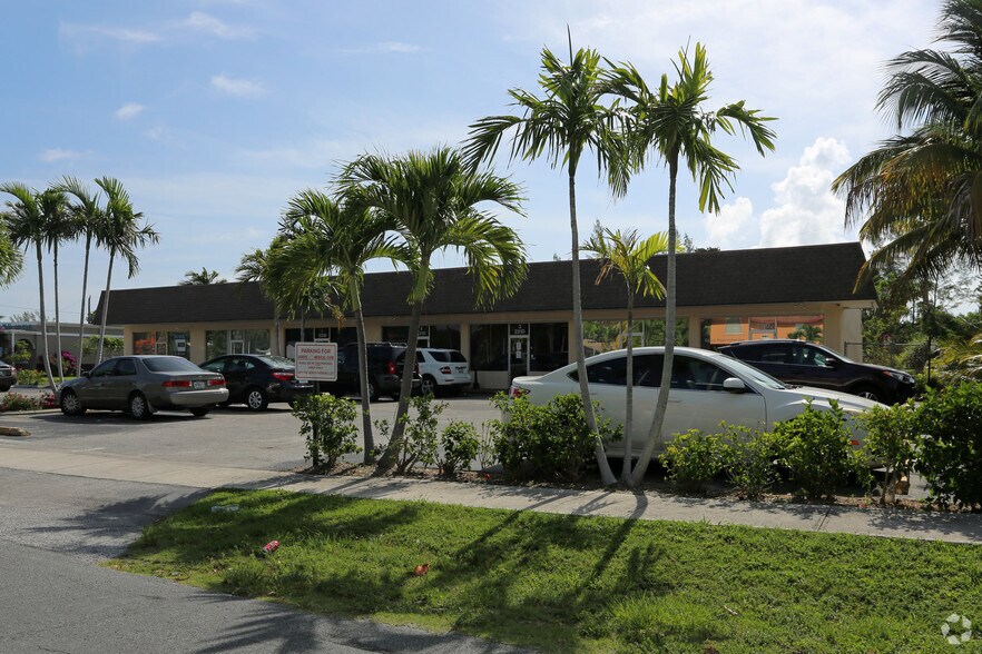 Primary Photo Of 2301 SE 2nd St, Boynton Beach Medical For Sale
