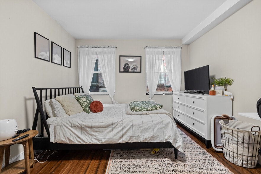 More Photos Of 104 Prince St, Boston Apartments For Sale