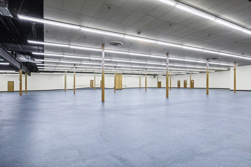 More Photos Of 3475 Ridge Rd, Cleveland Skating Rink For Sale
