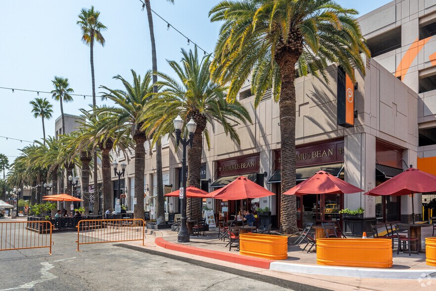 More Photos Of 131-195 W Center Street Promenade, Anaheim Unknown For Lease