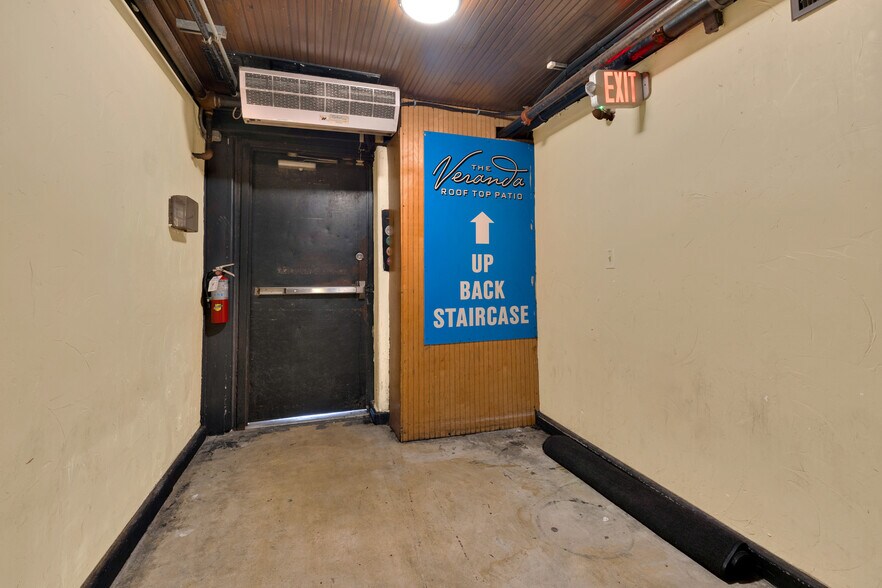 More Photos Of 139 E Hopkins St, San Marcos Bar For Sale