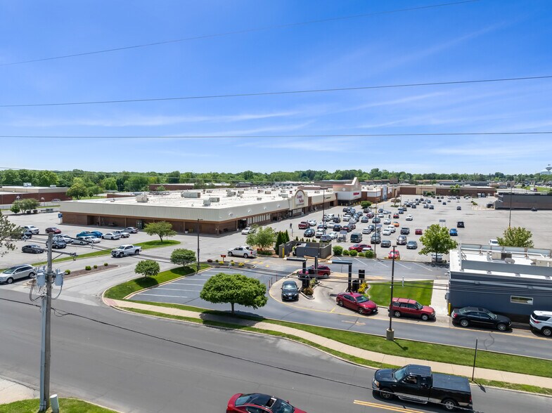 More Photos Of 2917 N Vermilion St, Danville General Retail For Sale