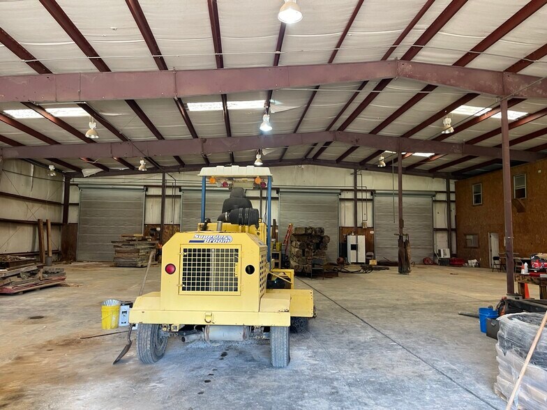 More Photos Of 1808 S Main St, Atmore Truck Terminal For Lease