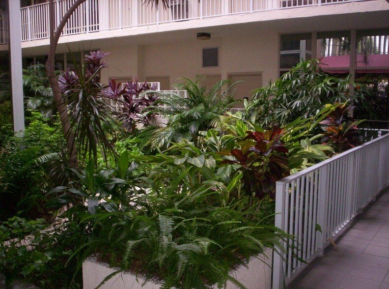 More Photos Of 8360 W Oakland Park Blvd, Sunrise Office For Lease