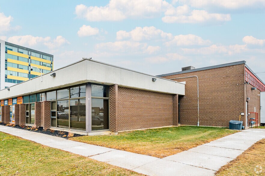 More Photos Of 25 Tangiers Rd, Toronto Manufacturing For Lease