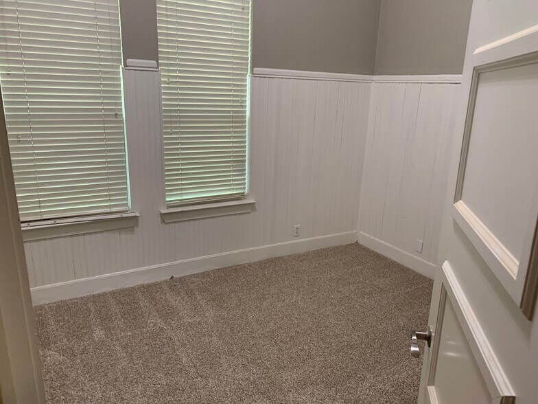 More Photos Of 5518 County Road 126, McKinney Office Residential For Lease