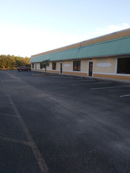 Primary Photo Of 4847 E Price Blvd, North Port Storefront For Lease