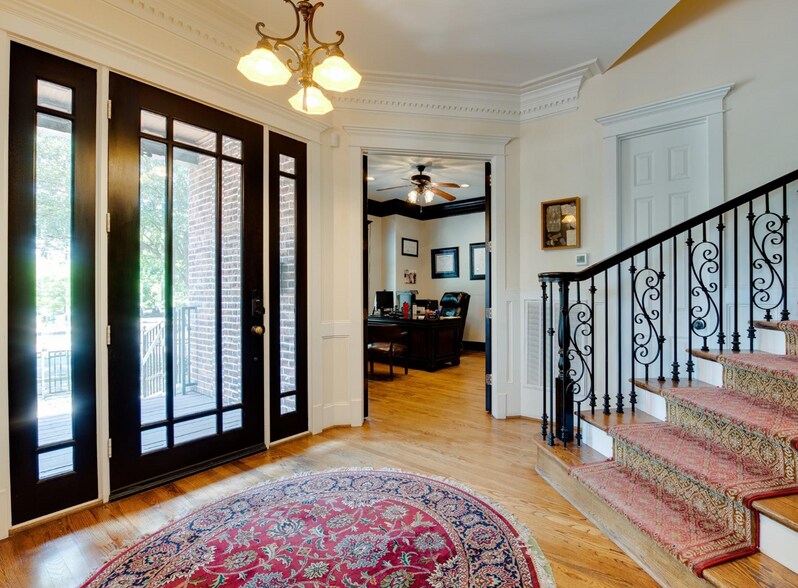 More Photos Of 420 Heights Blvd, Houston Office Residential For Sale