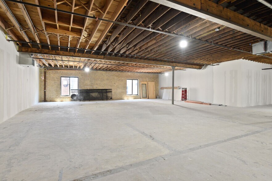 More Photos Of 1911 Nicollet Ave, Minneapolis Medical For Lease