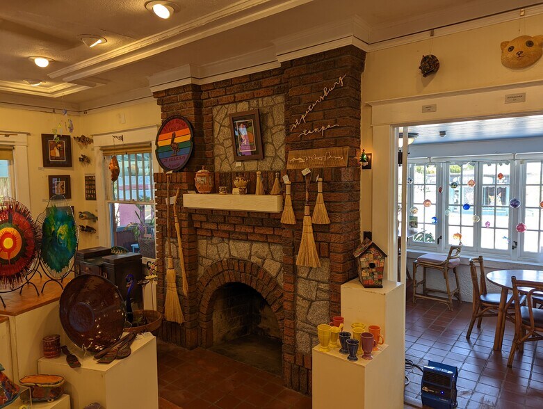 More Photos Of 2955 Central Ave, Saint Petersburg Restaurant For Sale