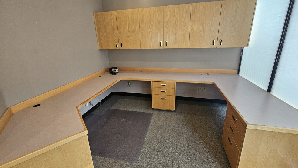 More Photos Of 1933 Belmont Loop, Woodland Office For Lease