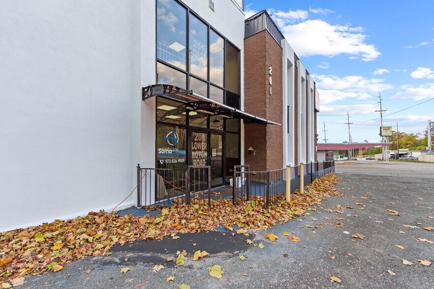 More Photos Of 201 Lower Notch Rd, Little Falls Medical For Lease