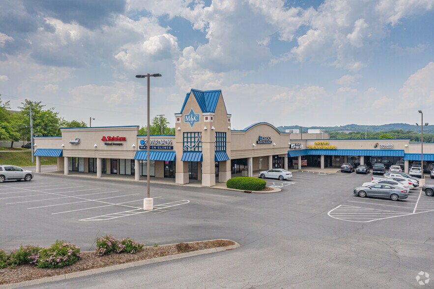 More Photos Of 900 Conference Dr, Goodlettsville General Retail For Lease