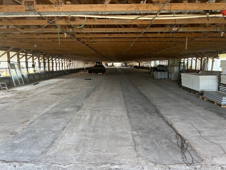 More Photos Of 40601 Lynbrook, Zephyrhills Flex For Lease