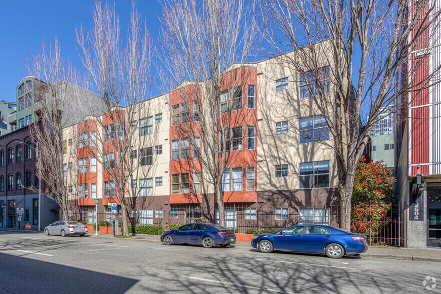Primary Photo Of 2510 Western Ave, Seattle Apartments For Lease