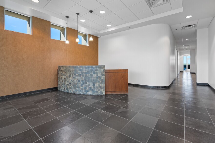 More Photos Of 13847 N Northsight Blvd, Scottsdale Office For Lease