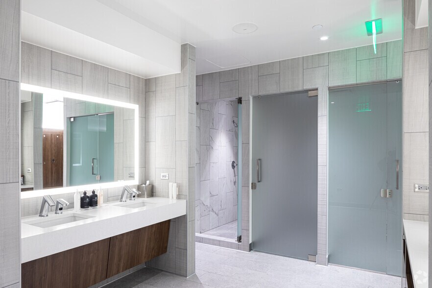 More Photos Of 1099 18th St, Denver Office For Lease