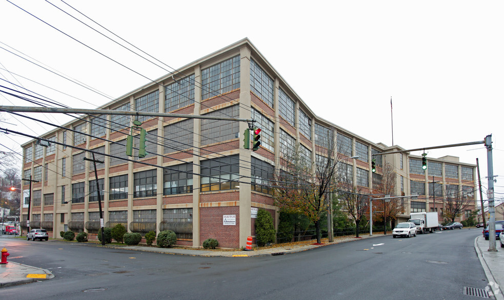 Primary Photo Of 201 Saw Mill River Rd, Yonkers Warehouse For Lease