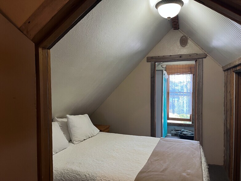 More Photos Of 101 E Bridge Ave, Saratoga Hotel For Sale