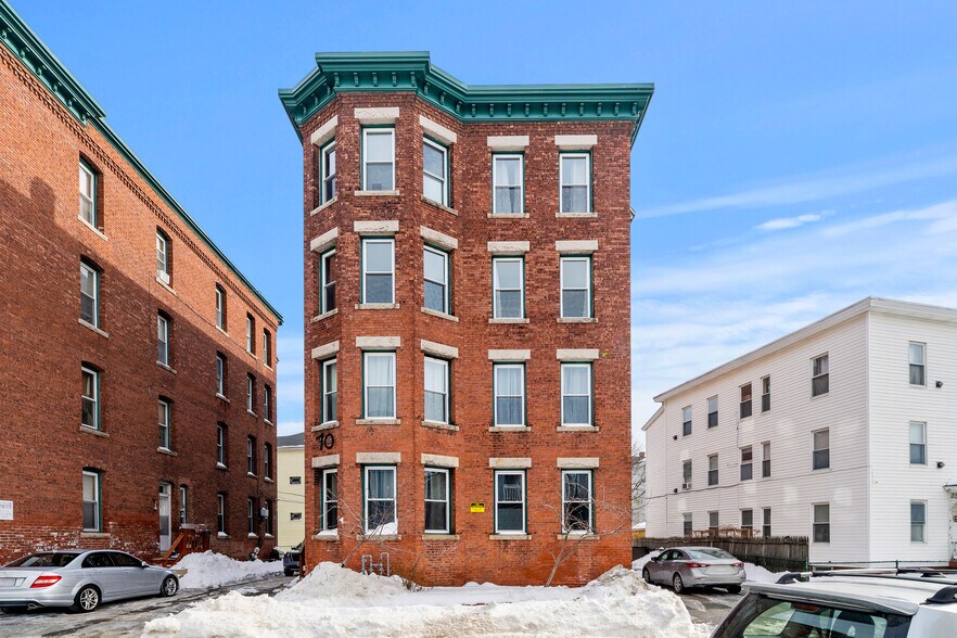 More Photos Of 70-72 Russell Street, Worcester Apartments For Sale