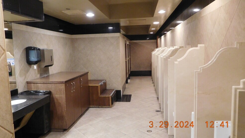 More Photos Of 3355 Procyon St, Las Vegas Bar For Sale