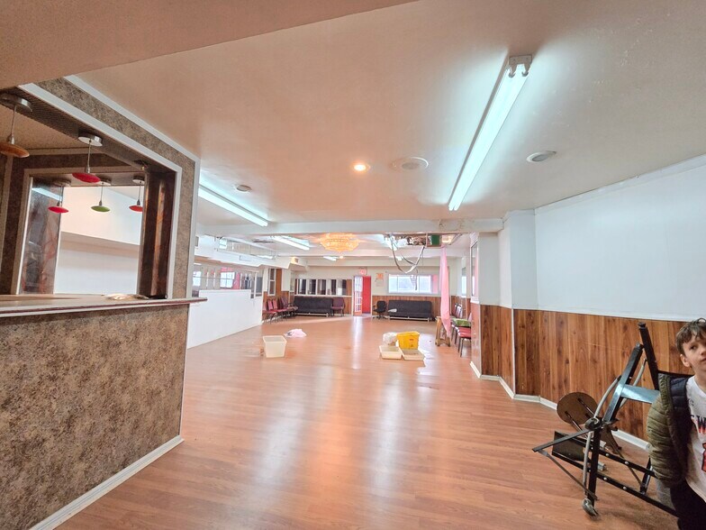 More Photos Of 8219 Queens Blvd, Elmhurst General Retail For Sale