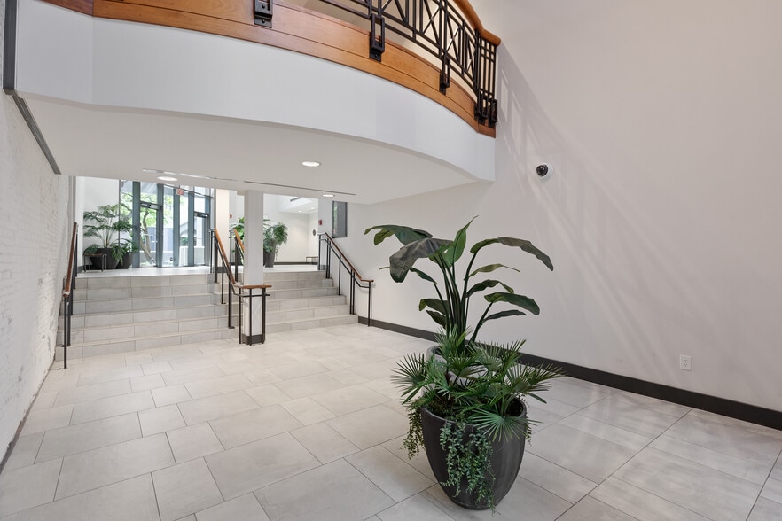 More Photos Of 177 Meeting St, Charleston Medical For Lease