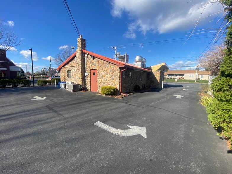 More Photos Of 2722 Easton Ave, Bethlehem Restaurant For Sale