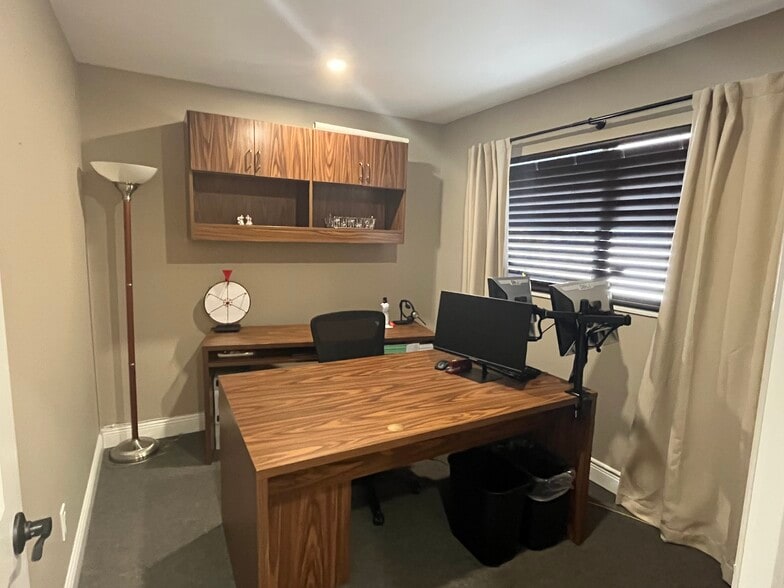 More Photos Of 4821 Central Ave, Saint Petersburg Office For Lease