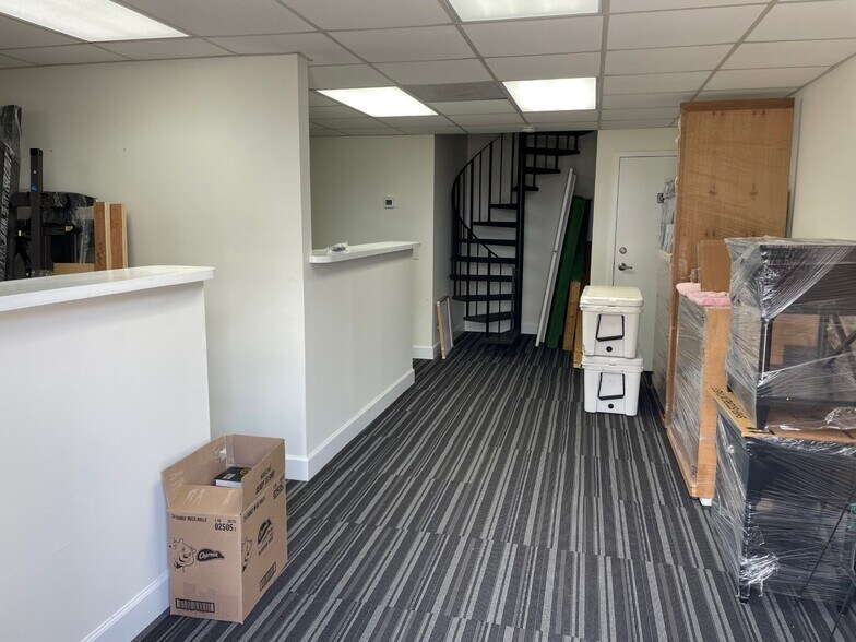 More Photos Of 16115 SW 117th Ave, Miami Showroom For Sale