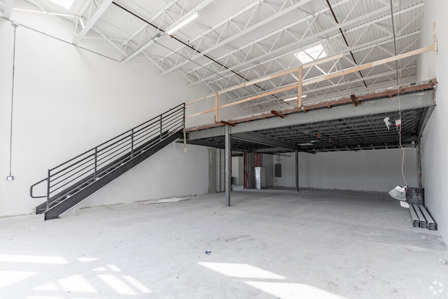 More Photos Of 215 Coca Cola Pl, San Antonio Apartments For Lease