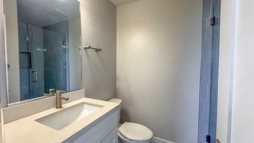 More Photos Of 1420 Pacific Beach Dr, San Diego Apartments For Sale