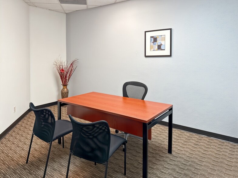 More Photos Of 500 N Rainbow Blvd, Las Vegas Office For Lease