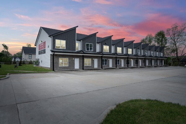 Primary Photo Of 156 Excell Rd, Clarksville Apartments For Sale