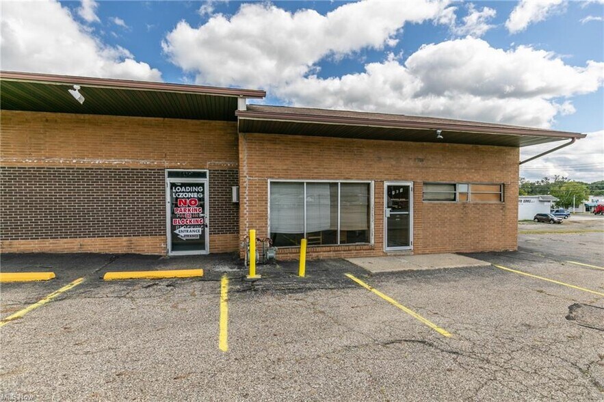 More Photos Of 899 S Canton Rd, Akron Light Distribution For Sale