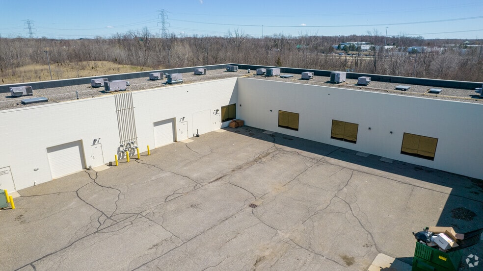 More Photos Of 26800 Meadowbrook Rd, Novi Research And Development For Lease