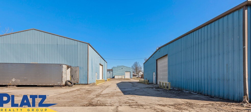 More Photos Of 1929 Larchmont Ave NE, Warren Warehouse For Sale