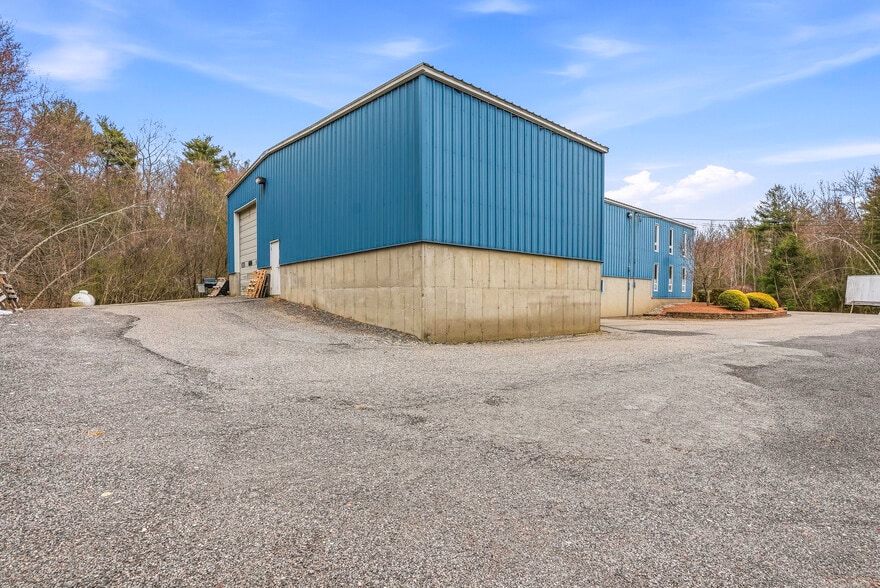 More Photos Of 174 Davis St, Douglas Industrial For Lease